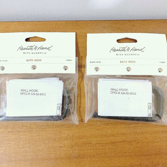 Hearth & and Hand with Magnolia Black Bath Towel Robe Hook Set of 2 - NEW 2019 - Picture 1 of 2